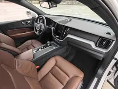 2024 Volvo XC60 4WD Luxury, белый — фото 9