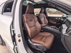 2024 Volvo XC60 4WD Luxury, белый — фото 10