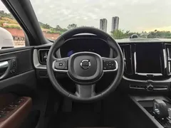 2024 Volvo XC60 4WD Luxury, белый — фото 14