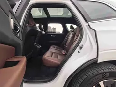 2024 Volvo XC60 4WD Luxury, белый — фото 16