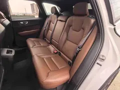 2024 Volvo XC60 4WD Luxury, белый — фото 17