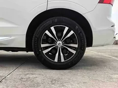 2024 Volvo XC60 4WD Luxury, белый — фото 24