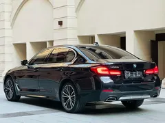 2022 BMW 5 Series 530Li xDrive M Sport Package, чёрный — фото 7