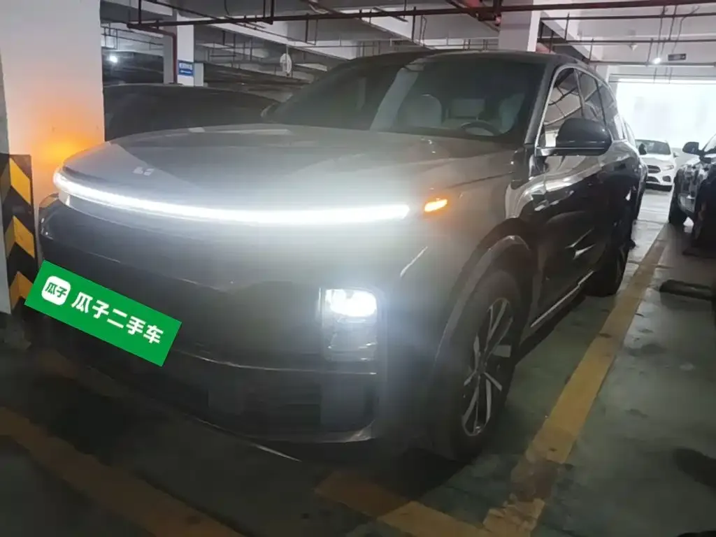 2023 Li Auto L8 Air
