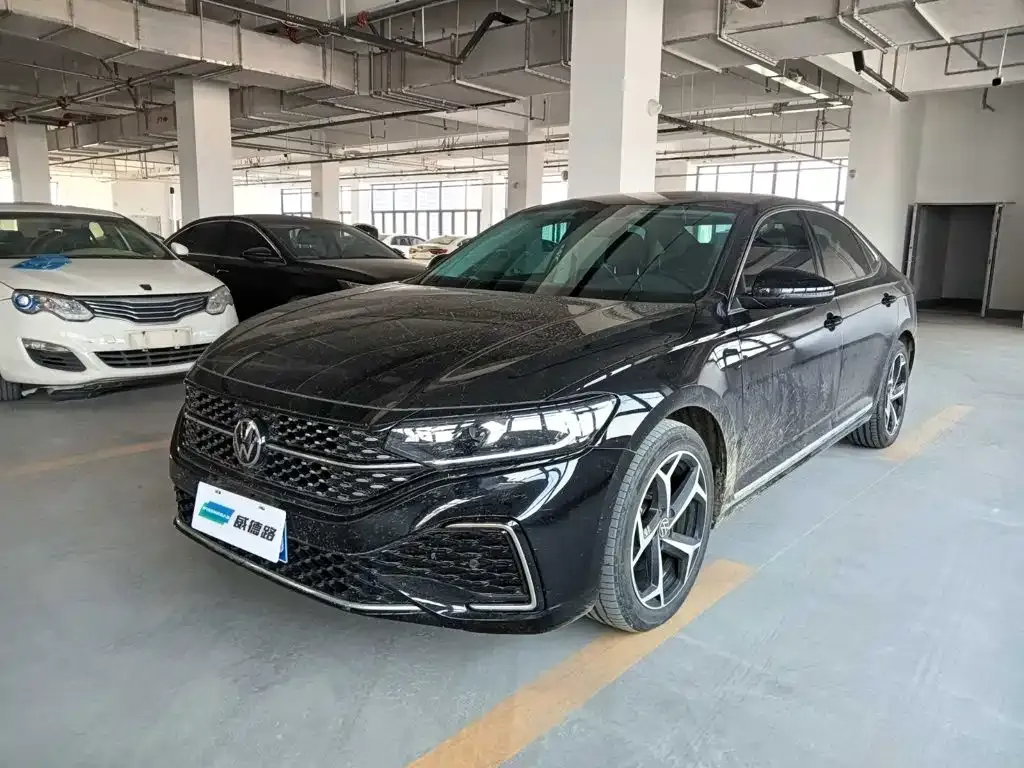 2023 Volkswagen Passat 330TSI Starry Elite