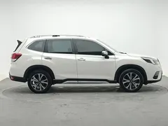 2022 Subaru Forester 2.0i AWD Flagship EyeSight, белый — фото 2