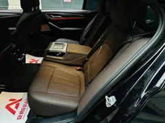 2022 BMW 5 Series 530Li Premium M Sport Package, чёрный — фото 22