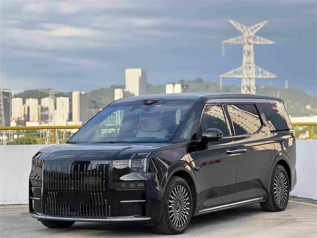 2024 Zeekr 009 7-seat 4WD 108kWh