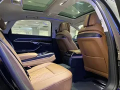 2023 Audi A8L 50 TFSI quattro Select, чёрный — фото 8