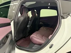 2024 Xiaomi SU7 RWD Long Range Smart Driving, белый — фото 11