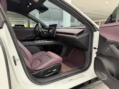 2024 Xiaomi SU7 RWD Long Range Smart Driving, белый — фото 12