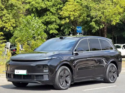 2024 Li Auto L8