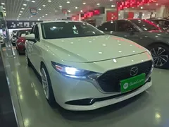 2022 Mazda 3 2.0L AT, белый — фото 4