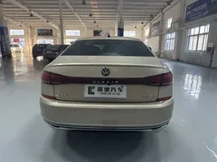 2022 Volkswagen Passat 330TSI Luxury — фото 5