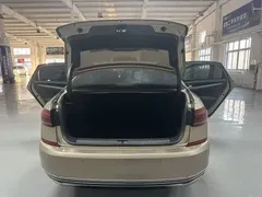 2022 Volkswagen Passat 330TSI Luxury — фото 14