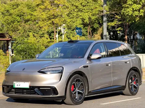 2026 Aito M6 EREV Ultra