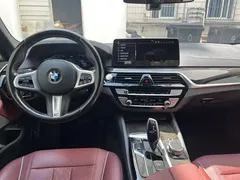 2021 BMW 5 Series 525Li M Sport Package, чёрный — фото 8