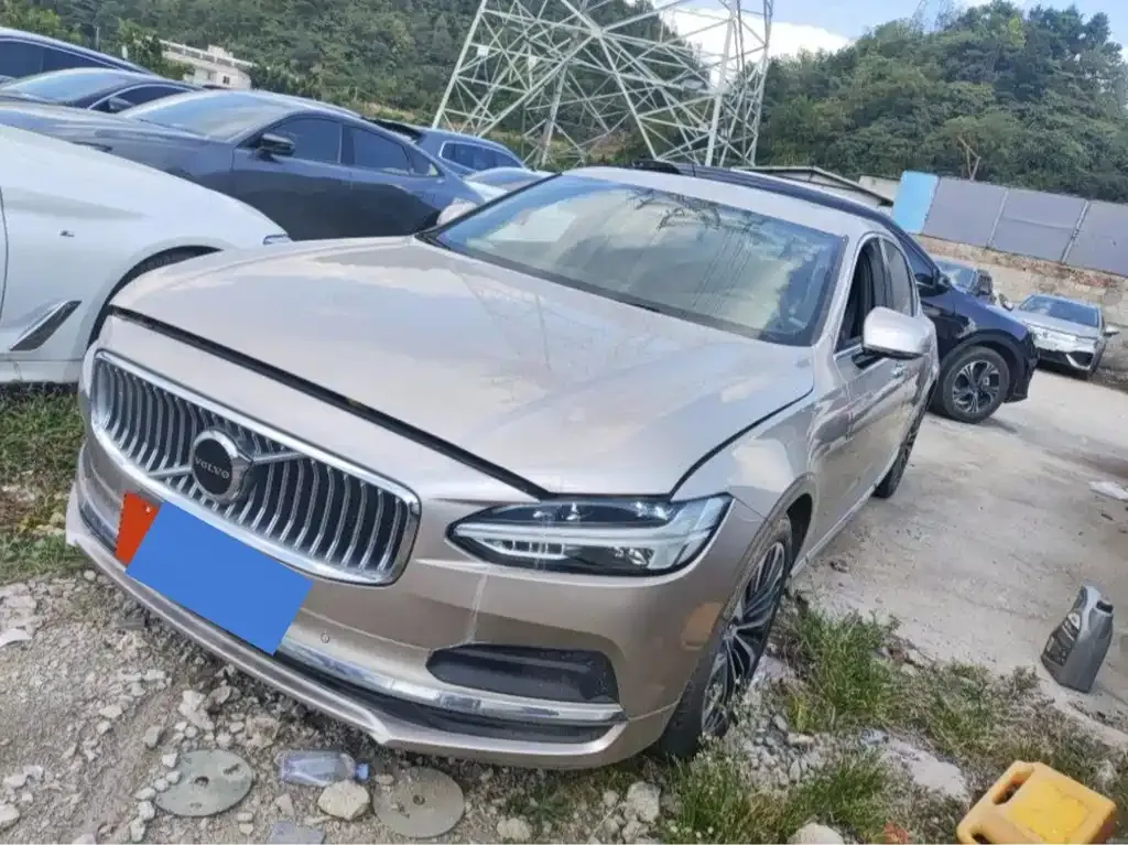 2023 Volvo S90