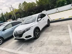 2020 Honda Vezel 1.5L CVT Luxury, белый — фото 1
