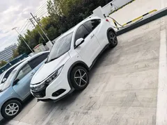2020 Honda Vezel 1.5L CVT Luxury, белый — фото 2