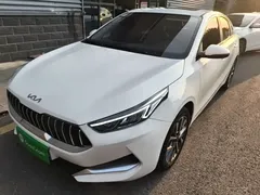 2021 Kia Cerato 1.5L CVT Fashion, белый — фото 1