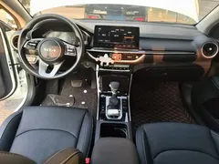 2021 Kia Cerato 1.5L CVT Fashion, белый — фото 10