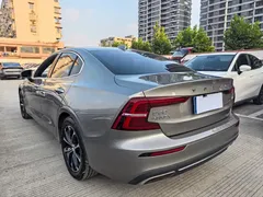 2020 Volvo S60 T4 Luxury — фото 10