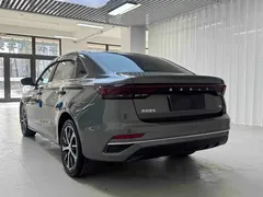 2023 Geely Emgrand 4th Gen Champion 1.5L CVT Premium — фото 4