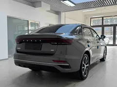 2023 Geely Emgrand 4th Gen Champion 1.5L CVT Premium — фото 6