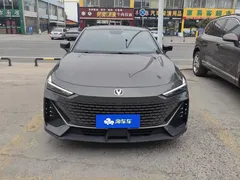 2022 Changan UNI-V 1.5T Premium — фото 2