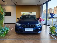 2023 BMW 1 Series 120i M Sport Night Edition, синий — фото 2