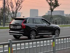2021 Volvo XC90 7-seat, чёрный — фото 8