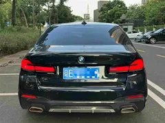 2023 BMW 5 Series 530Li Leading M Sport Package, чёрный — фото 5
