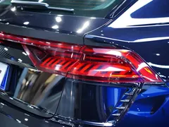 2021 Audi RS Q8 4.0T, чёрный — фото 8