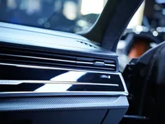 2021 Audi RS Q8 4.0T, чёрный — фото 32