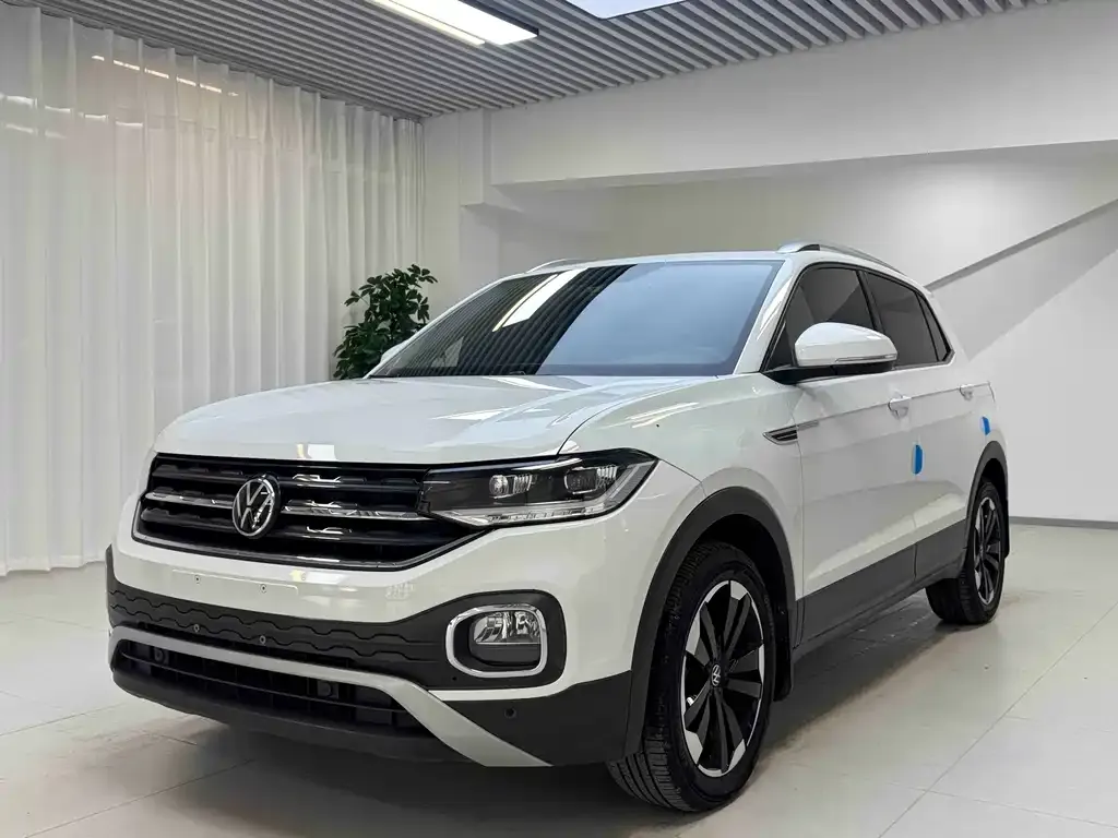 2021 Volkswagen Tacqua 1.5L AT