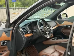 2021 Volvo XC90 7-seat, чёрный — фото 5