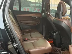 2021 Volvo XC90 7-seat, чёрный — фото 7