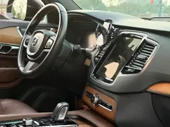 2021 Volvo XC90 7-seat, чёрный — фото 10