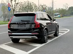 2021 Volvo XC90 7-seat, чёрный — фото 13