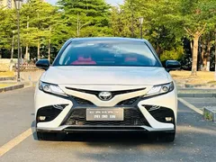 2023 Toyota Camry 2.5S Fashion, белый — фото 2