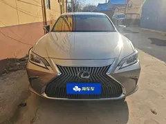 2021 Lexus ES 200 Excellence — фото 2