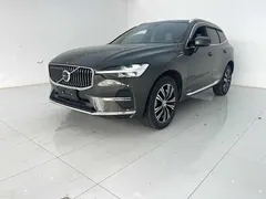 2022 Volvo XC60 4WD Luxury — фото 1