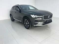2022 Volvo XC60 4WD Luxury — фото 3
