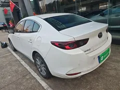 2021 Mazda 3 2.0L AT, белый — фото 5