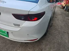 2021 Mazda 3 2.0L AT, белый — фото 8