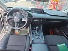 2021 Mazda 3 2.0L AT, белый — фото 10