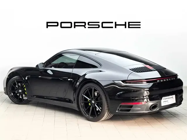 2022 Porsche 911 Carrera 3.0T