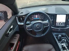 2023 Volvo XC60 4WD Luxury, чёрный — фото 3