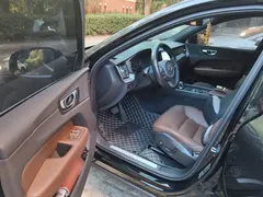 2023 Volvo XC60 4WD Luxury, чёрный — фото 14
